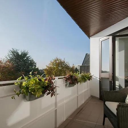 Hochwertig Eingerichtete Mit Balkon
