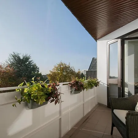 Hochwertig Eingerichtete Mit Balkon
