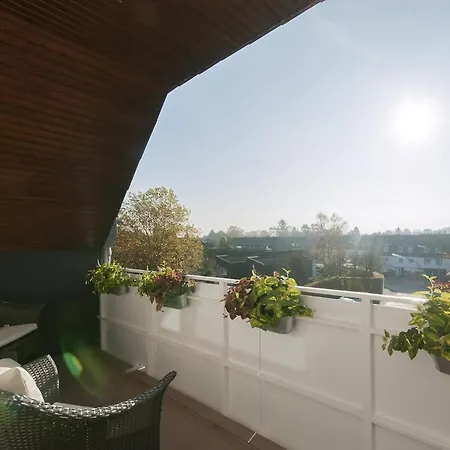 Hochwertig Eingerichtete Mit Balkon
