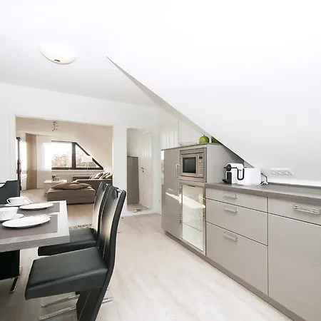 公寓 Hochwertig Eingerichtete Mit Balkon
